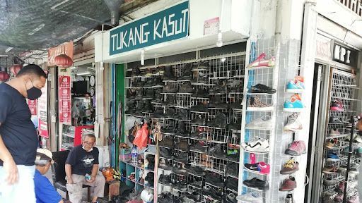 Tukang Kasut Simpang Renggam MRI